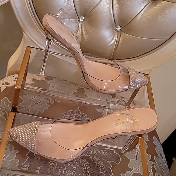 Beautiful Rhinestone Pointed Toe Slingbacks - Picture 2 of 16